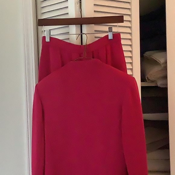 St. John’s evening magenta pink set - Picture 4 of 4